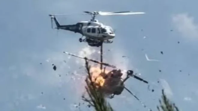 Imagen de la noticia: Dos helicópteros de bomberos se estrellan en Grecia este domingo