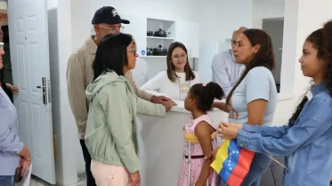 Imagen de la noticia: Gobierno entrega 87 viviendas en Ciudad Tiuna para afectados por los terremotos