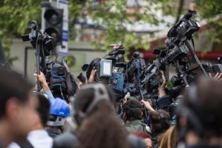 Imagen de la noticia: Restringen acceso a la prensa en el inicio del diálogo político en La Carlota